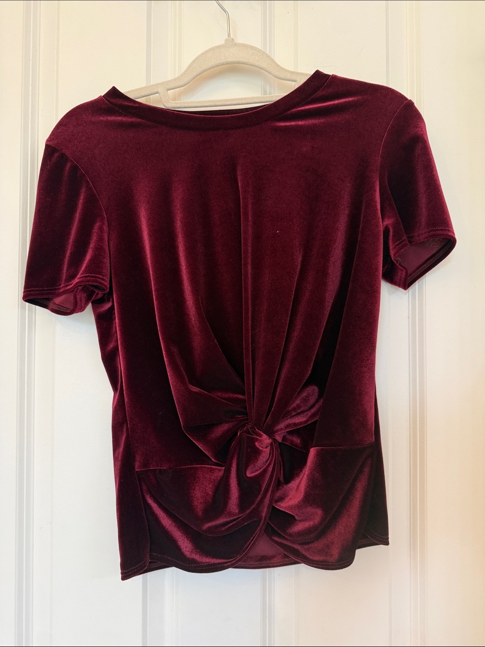 Soprano Velvet Twist-Back Short Sleeve Top - Burgundy